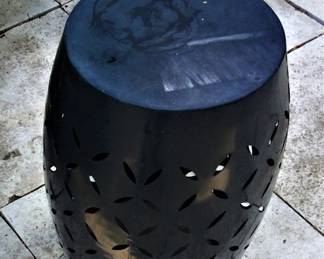 Cataleya Outdoor Iron Stool