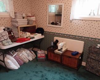 bedding, foot bench, luggage