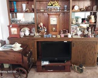 Howard Miller mantle clock, tea cart, vases pitchers, Sony flat tv, duck decor