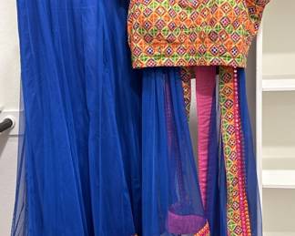 Ladies Indian/Pakistani Traditional Outfit