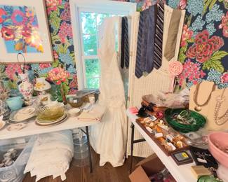 Beautiful wedding dress with original tag. Fits like an 8-10.