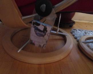 Tag on Stressless ottoman