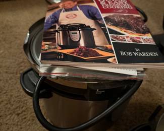 Pressure cooker