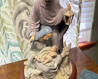 Beautiful very large figurine 