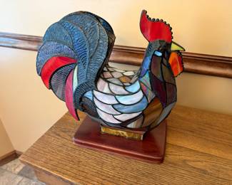 Tiffany style Stain glass rooster lamp