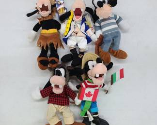 Disney Parks Exclusive Goofy Plush