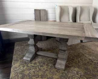 Beautiful Custom-made LD Jordan Dining Table with Leaves- Hand Carved Solid Alderwood - like NEW