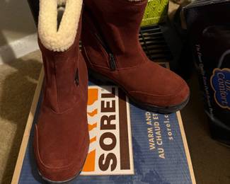 New Sorel Boots ladies size 7