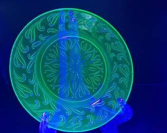 Uranium Glass Plate (Under Blacklight)