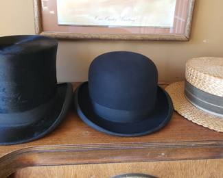Hats in perfect condition. Bowler/Derby hat with original box!