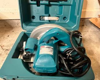 Makita 5007NB circular saw.