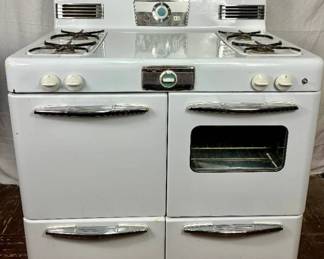 Universal Gas Stove circa 1950 Made in Chicago IL