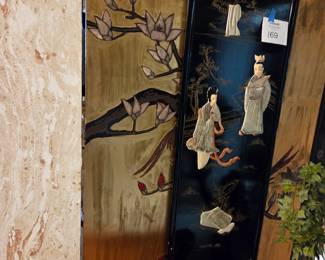 Gold panels in back - 4 panel room divider