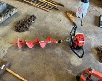 THUNDERBAY POST HOLE DIGGER