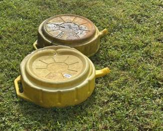2 OIL DRAIN PANS