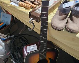 GUITAR