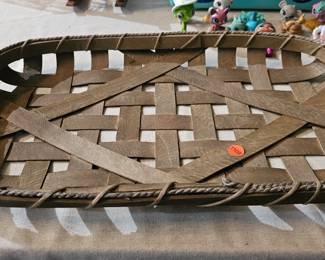 TOBACCO BASKET