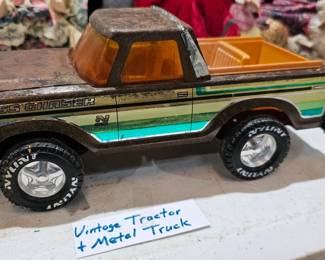 VINTAGE METAL TRUCK