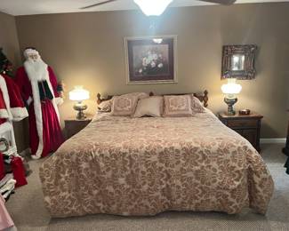 King Size bed with matching nightstands and lamps!