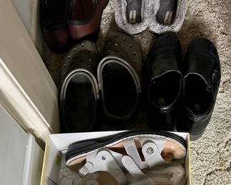 Shoes -- 8-10
