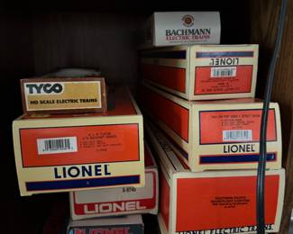 Lionel train boxes for cars 