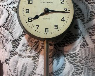 1915-1920 Waltham Automobile clock