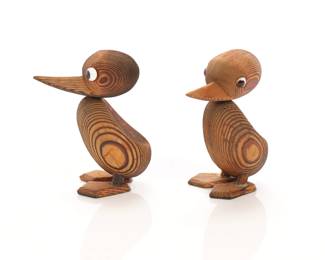 Wood ducks pair