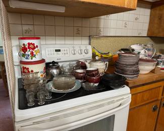 Canisters, Dishes
