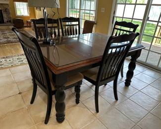 Dining Table w/ 1 Leave & 6 Chairs