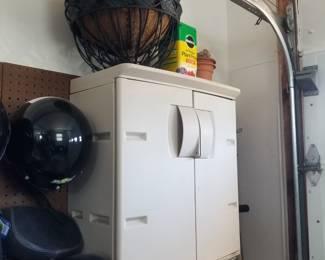 Garage plastic bin storage system