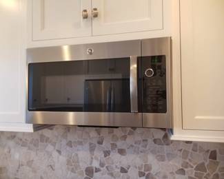 GE Profile microwave oven mfg. August 2017