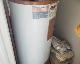 RUUD 40-gallon ELECTRIC hot water heater