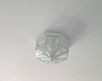 Light fixture