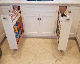 Pull-outs for spices & household aids
