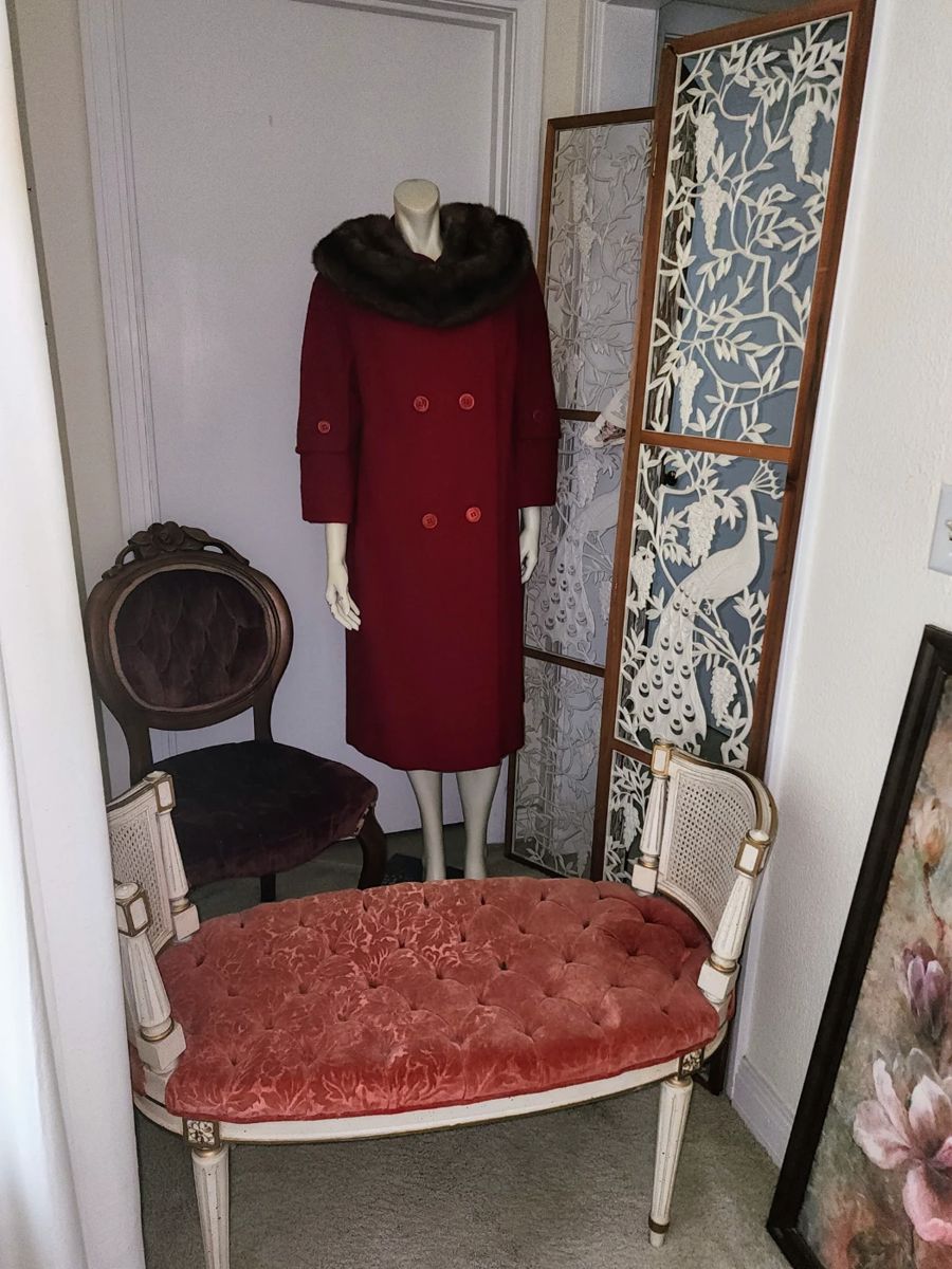 Vintage coat with fur neck piece, awesome bench and peacock screen