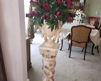 Pedestal and floral arrangement