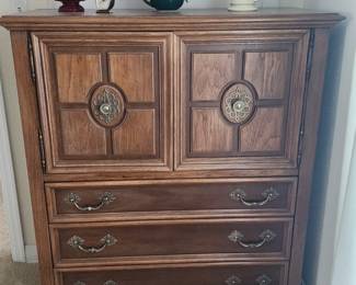 Chesty of mid-century bed set