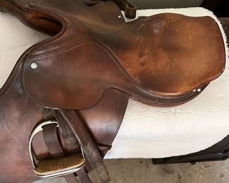 R77 - $75. Vintage Crosby Saddle. (Probably just for display)