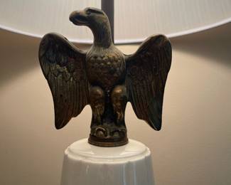 R122 - $20 Eagle Lamp - white base has crazing.