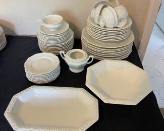 R132 - $175. Rosenthal Maria White. 50pc Set.
