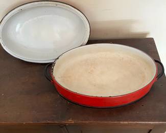 R75 - $60. Red Savory Roaster. Measures 17" x 8".