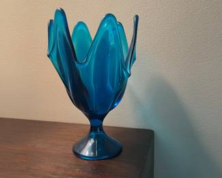 R121 - $18. Handkerchief Vase.
