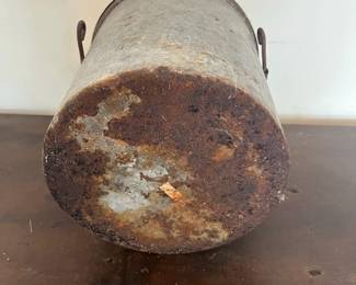 R73 - $25. Sessions Lidded Pail. Measures 9" x 10.5" tall.