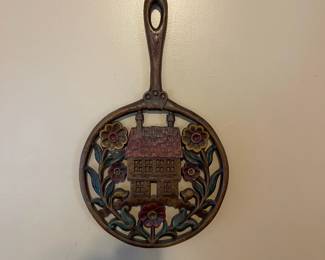 R138 - $10. Wall Hanging Decor.