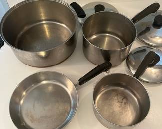 R50 - $50. RevereWare 8pc Set (4 pots / 4 lids)