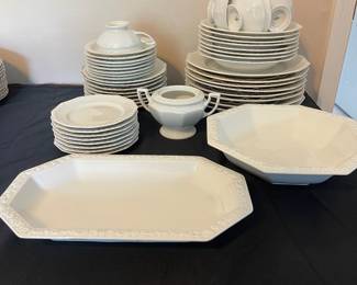 R132 - $175. Rosenthal Maria White. 50pc Set.
