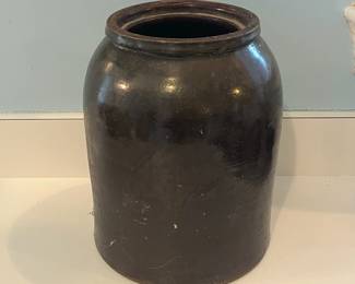 R60a -$40 Crock no Lid.