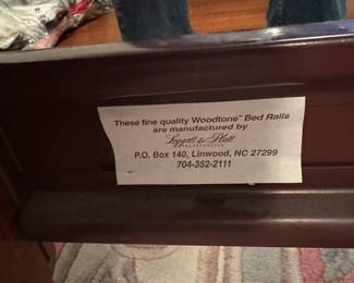 4-poster Cherry wood bed 