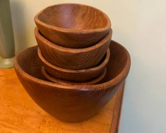 Vintage wooden bowl set
