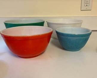 VINTAGE PYREX